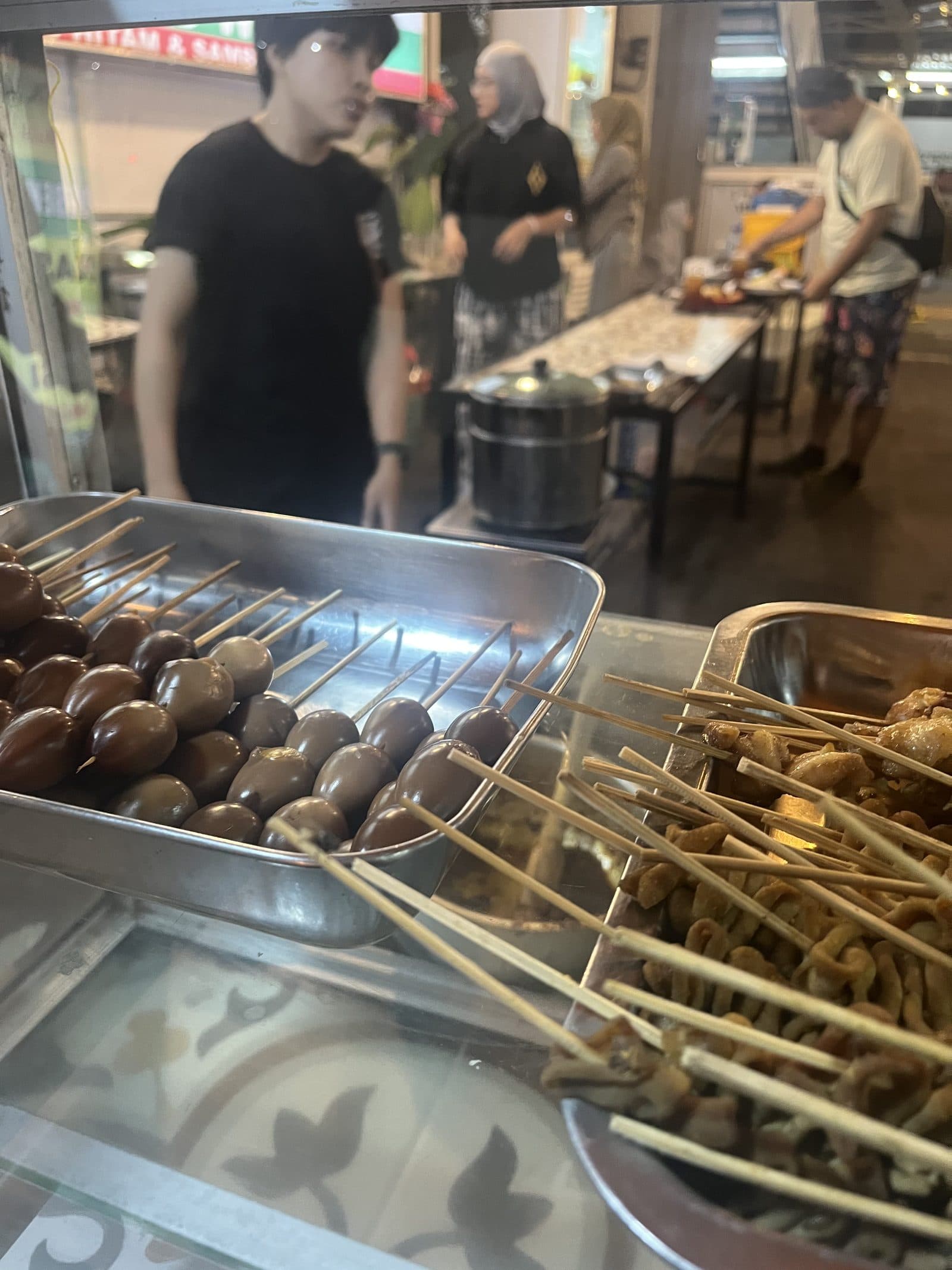 Gultik Mbah Djoyo (GKB) sate telur puyuh dan usus
